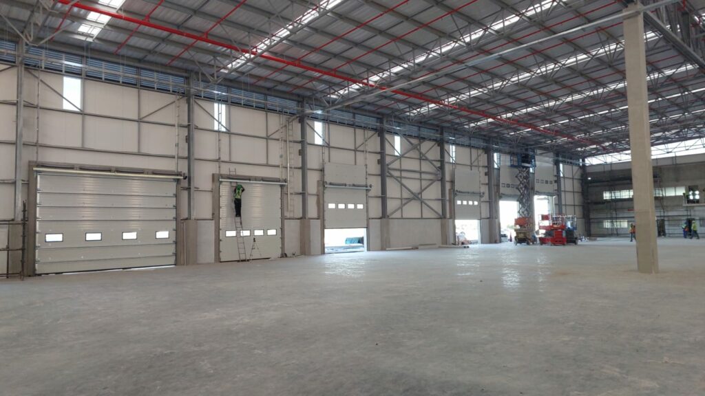 8 x vertical lifting fabric door